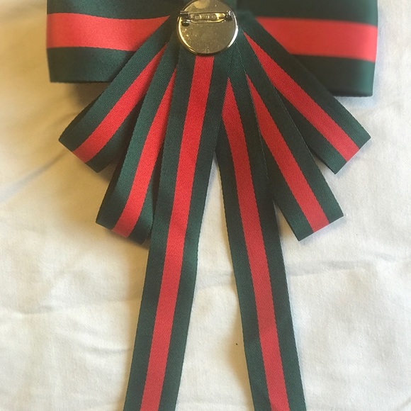 Holiday Christmas Brooch w/ Ribbon Rhinestones NEW - Picture 5 of 8